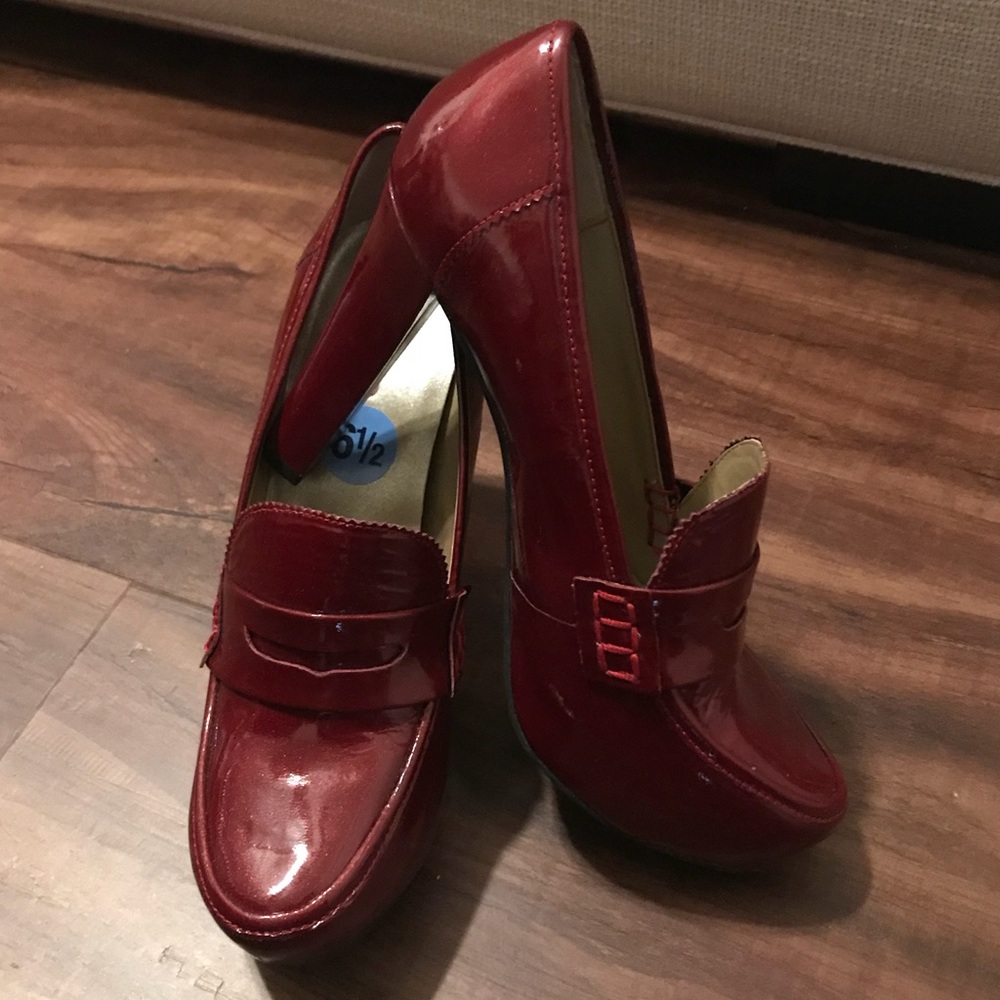 Me Too Lorre Red Leather Platform Penny Loafer